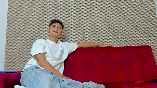 Snapshot of willy_sexxx18 chatting on 02.21.26 willy sexxx18 online show from 02.21.26