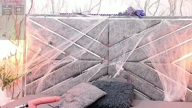 SASHA BROWNIE   online show from 10.25.25