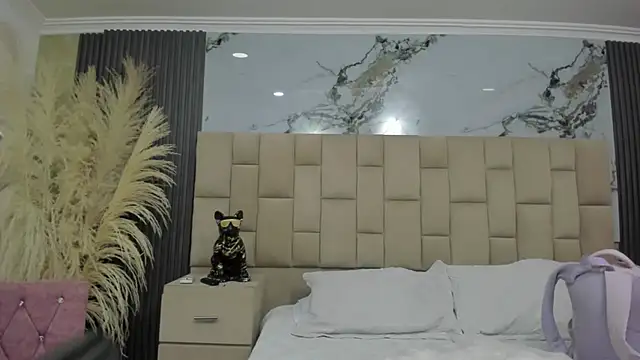 cloesummerr  online show from 02.17.26