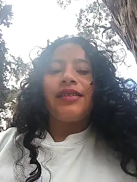 Snapshot of Yaya_watson chatting on 06.25.26 Yaya watson online show from 06.25.26