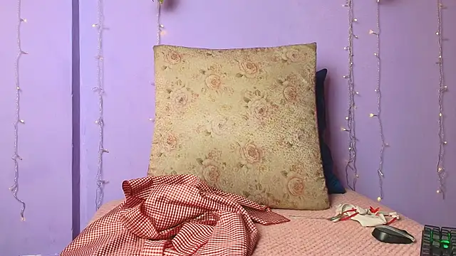 Snapshot of Dafne_Mel chatting on 11.01.25 Dafne Mel online show from 11.01.25