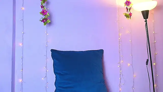 Snapshot of Dafne_Mel chatting on 11.17.25 Dafne Mel online show from 11.17.25