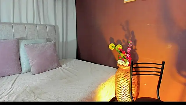 Snapshot of Dafne_Mel chatting on 11.29.25 Dafne Mel online show from 11.29.25