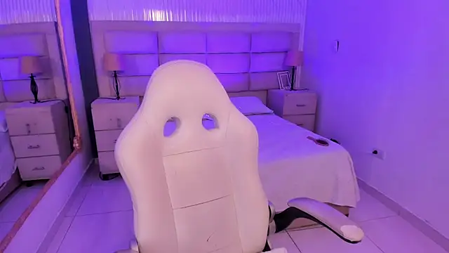 Starbutterflyy  online show from 02.11.26