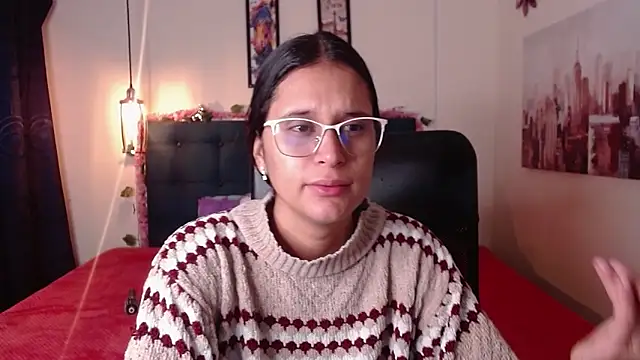 Snapshot of valentini_villa chatting on 09.15.25 valentini villa online show from 09.15.25