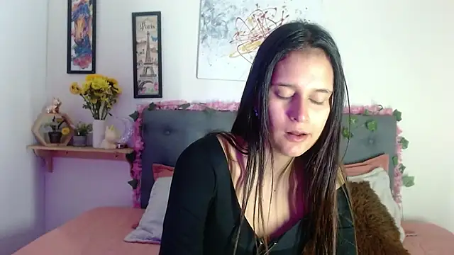 Snapshot of valentini_villa chatting on 09.21.25 valentini villa online show from 09.21.25