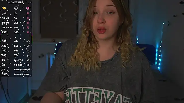 CuteSharloti online show from 11.26.25