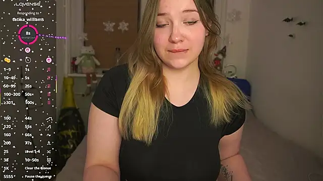 Snapshot of CuteSharloti chatting on 02.15.26 CuteSharloti online show from 02.15.26