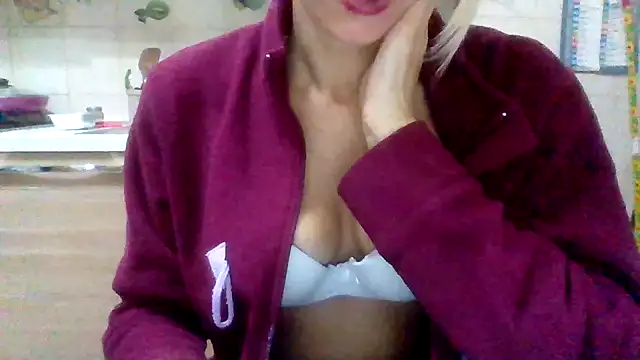 Kelly80 online show from 10.13.25