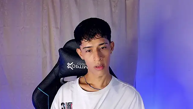 Danny cute 05 online show from 02.14.26