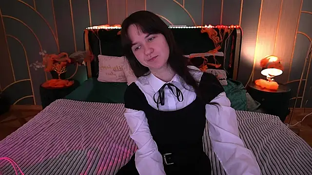 Snapshot of BerryDiva chatting on 10.26.25 BerryDiva online show from 10.26.25