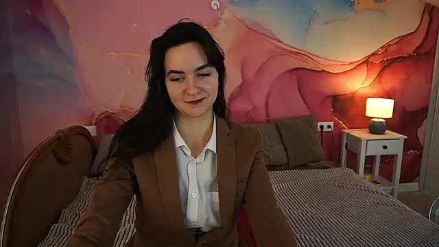 Snapshot of BerryDiva chatting on 11.06.25 BerryDiva online show from 11.06.25