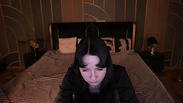 Snapshot of BerryDiva chatting on 11.21.25 BerryDiva online show from 11.21.25