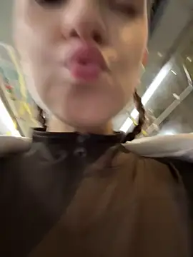 Snapshot of katexxxx chatting on 11.19.25 katexxxx online show from 11.19.25