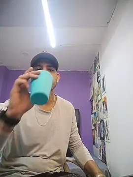 Snapshot of ashtoncooperr chatting on 02.15.26 ashtoncooperr online show from 02.15.26