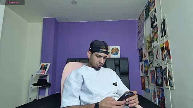 Snapshot of ashtoncooperr chatting on 03.01.26 ashtoncooperr online show from 03.01.26