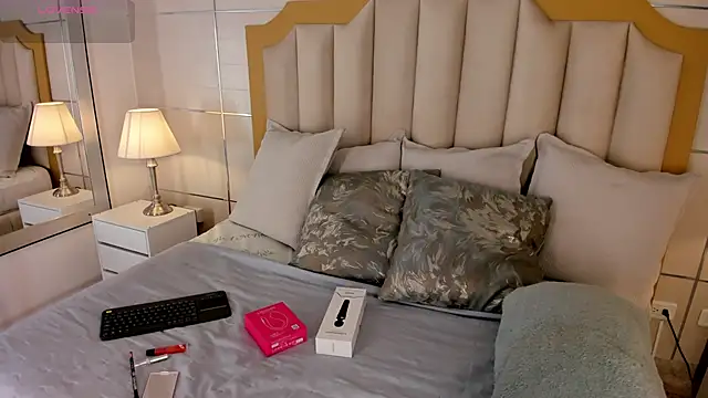 MaddieParker online show from 11.27.25