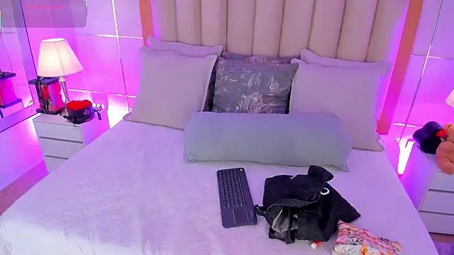 Snapshot of MaddieParker chatting on 02.15.26 MaddieParker online show from 02.15.26