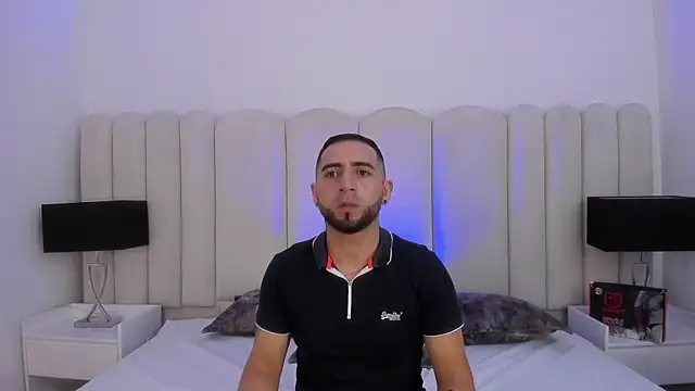 Snapshot of Lushian_ chatting on 07.28.26 Lushian online show from 07.28.26