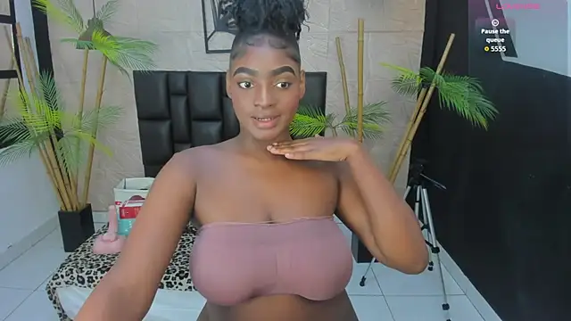 Snapshot of alana_bonny chatting on 09.12.25 alana bonny online show from 09.12.25