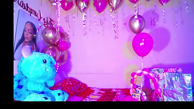 Snapshot of pink_7777 chatting on 11.08.25 pink 7777 online show from 11.08.25