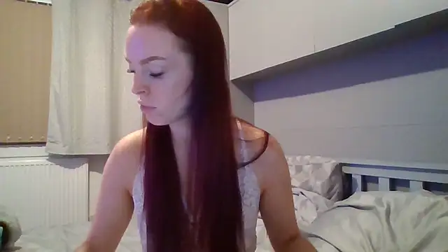 Snapshot of Filthy-British-Skylar chatting on 09.25.25 Filthy-British-Skylar online show from 09.25.25