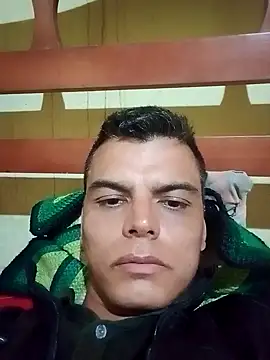 Snapshot of ozama423 chatting on 09.11.25 ozama423 online show from 09.11.25