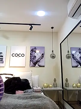 Samantha hotly online show from 10.24.25