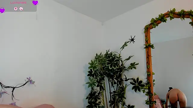 Snapshot of valerieMattson chatting on 11.09.25 valerieMattson online show from 11.09.25