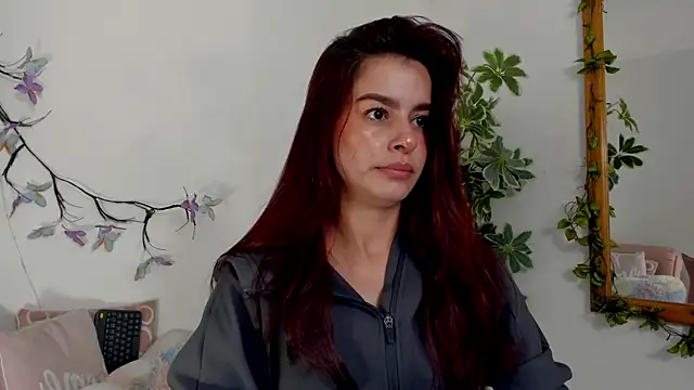 Snapshot of valerieMattson chatting on 11.24.25 valerieMattson online show from 11.24.25