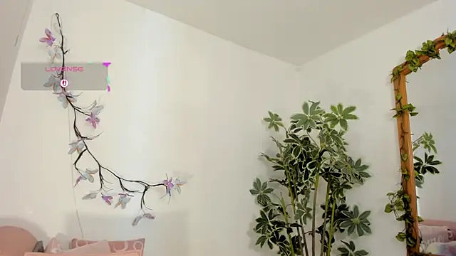 Snapshot of valerieMattson chatting on 11.26.25 valerieMattson online show from 11.26.25