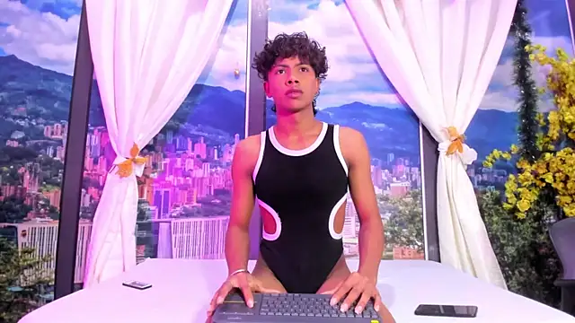 MilthonDelis online show from 12.18.25