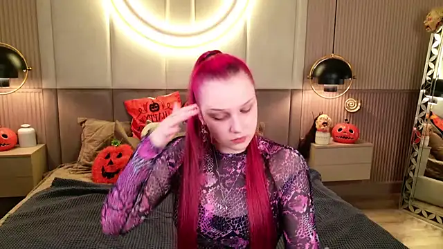 Wilda Foster online show from 10.20.25