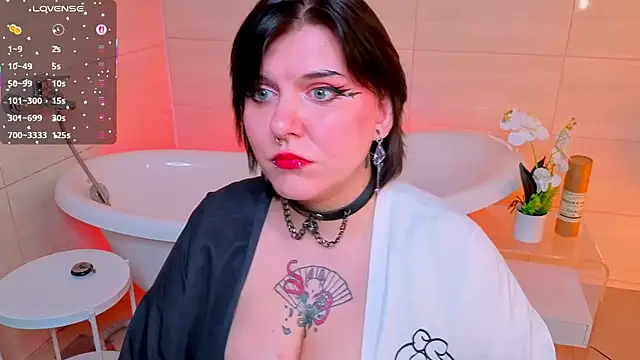 bluelunaray online show from 11.18.25