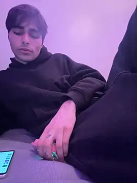 Snapshot of FireSoftx chatting on 12.02.25 FireSoftx online show from 12.02.25