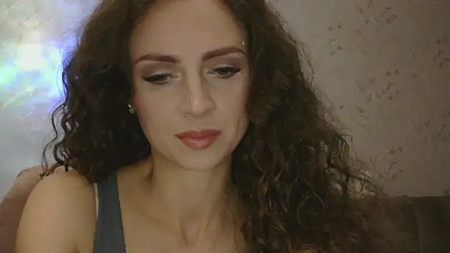 Amber Carrol online show from 11.18.25