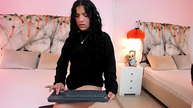 LittleeStar online show from 10.06.25