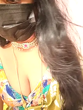 Snapshot of sana-99 chatting on 10.24.25 sana-99 online show from 10.24.25