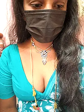 Snapshot of sana-99 chatting on 10.29.25 sana-99 online show from 10.29.25