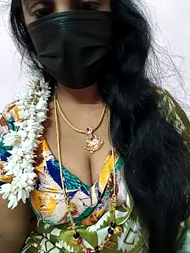 Snapshot of sana-99 chatting on 10.29.25 sana-99 online show from 10.29.25