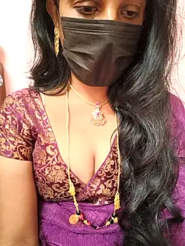 Snapshot of sana-99 chatting on 11.19.25 sana-99 online show from 11.19.25