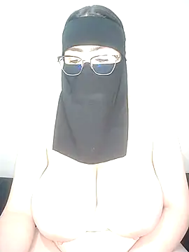 Snapshot of Arabic-loka chatting on 10.01.25 Arabic-loka online show from 10.01.25