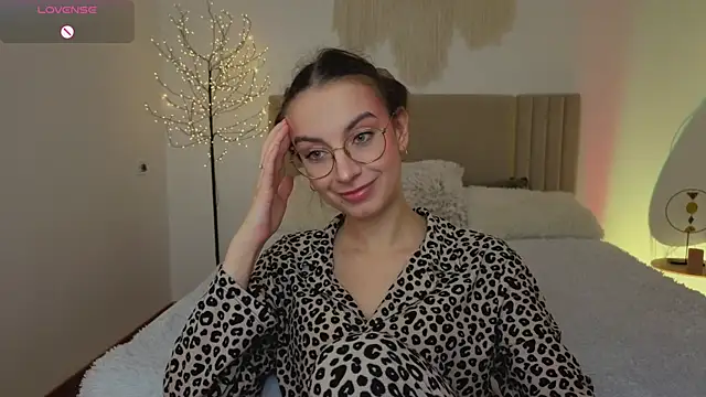 Real cutie1 online show from 04.09.26