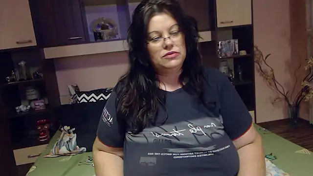 Claudia 71love online show from 10.24.25