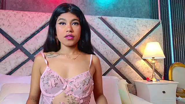 Snapshot of ZafiraRose chatting on 12.20.25 ZafiraRose online show from 12.20.25