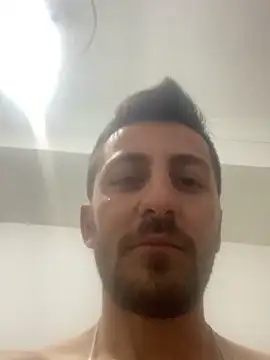 emredenizz07 online show from 10.25.25