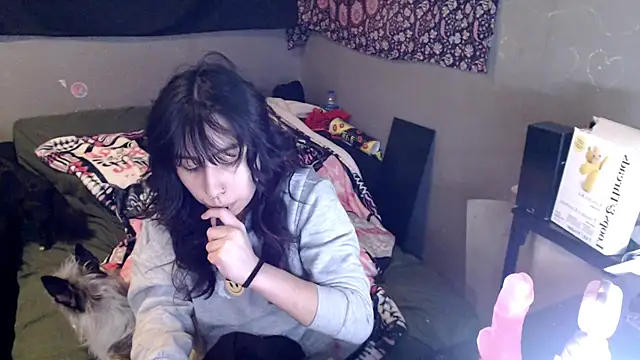 London Ray online show from 02.21.26