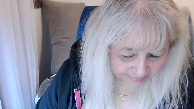 SusiLifeXXX online show from 11.05.25