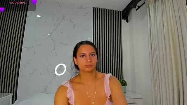 Snapshot of JackAndRosse_ chatting on 02.25.26 JackAndRosse online show from 02.25.26