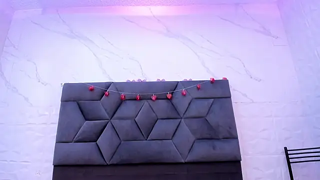 Snapshot of Maia_Park chatting on 02.14.26 Maia Park online show from 02.14.26